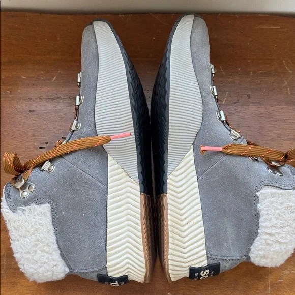 Sorel Out N About Winter Conquest Waterproof Boots w/Shearling Cuff Women’s 8.5 - Picture 9 of 16